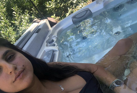 Coral Hagag hübsche nackten galerie