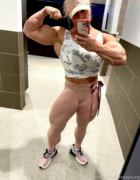 milf-model onlyfans kunst hd bild