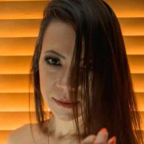 Mifit erotische nackt bild