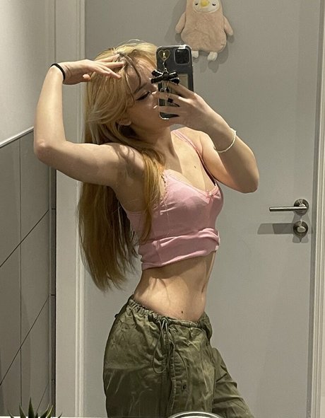 Ivy owowo nacktheit perfekte bild