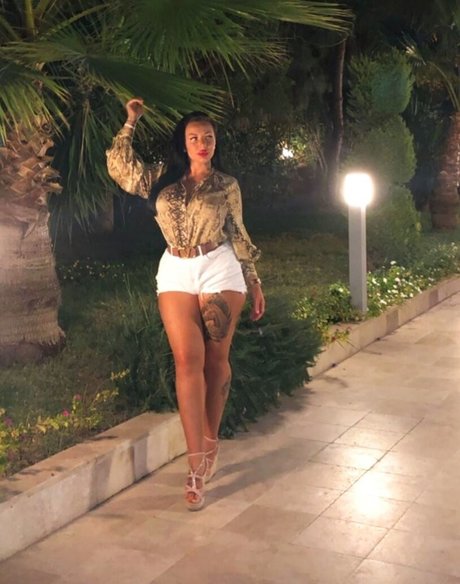 arsch zu mund nur fans erwachsene heiße bilder