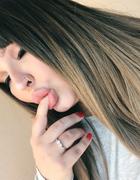 adelia adelia erotische nackte archiv