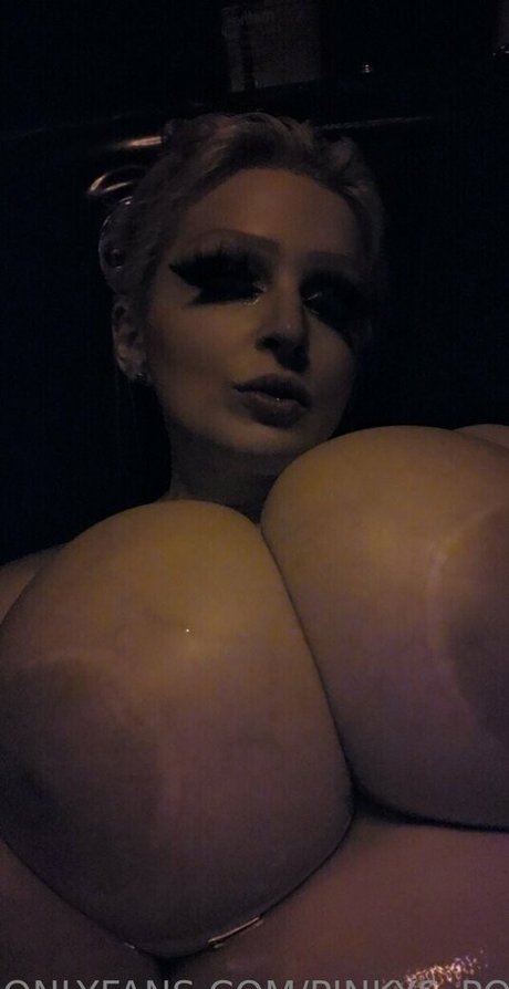 pinkys toes nackt hd bilder