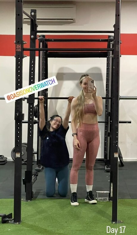 Fasffy Mega Dump sexy foto