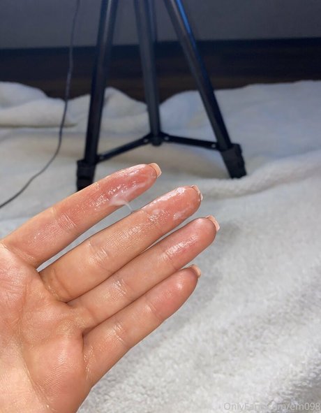 em098 nackte galerien