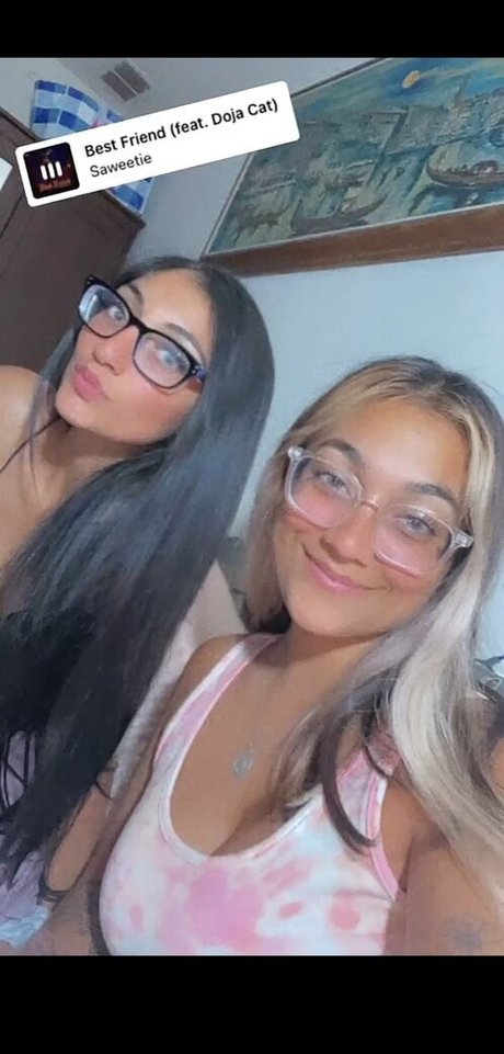 Jenelle Mathew model kunst fotos