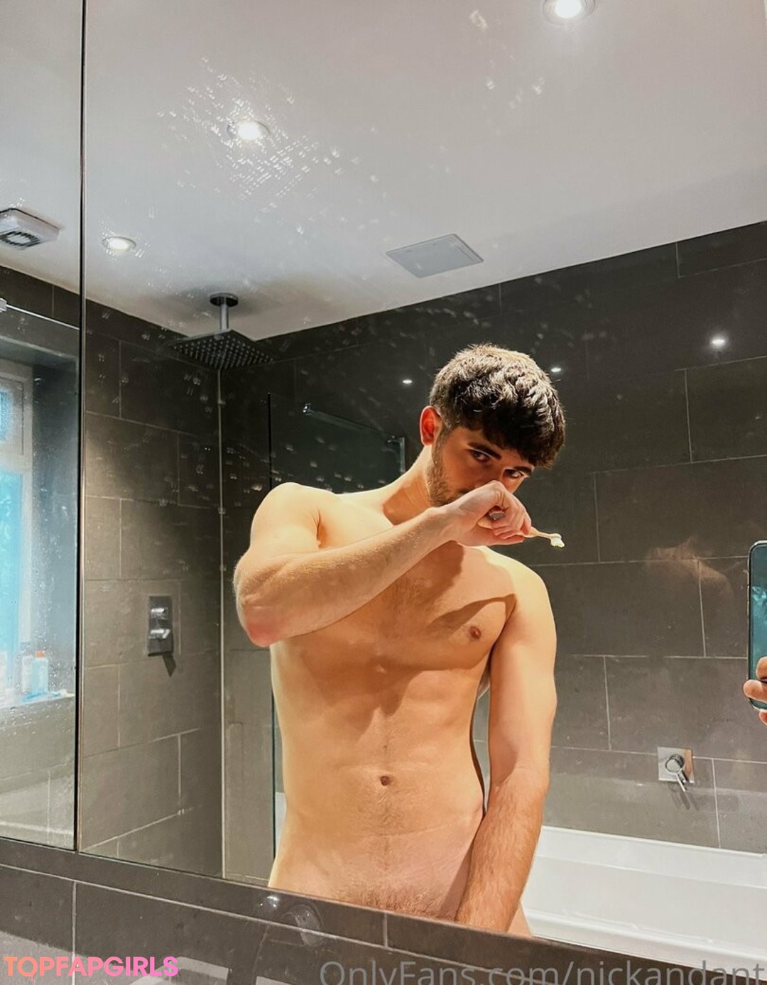 nickandant nackt bild