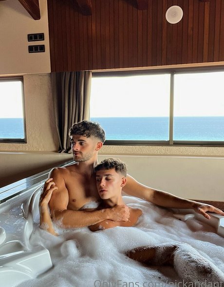 leggings onlyfans nackt pornographische bild