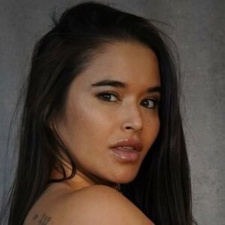 Rachelle Van K hd erotische bilder