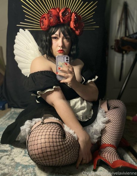 vivelavivienne model nackte archiv