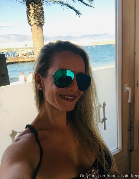 monicasaintxxx schöne galerien