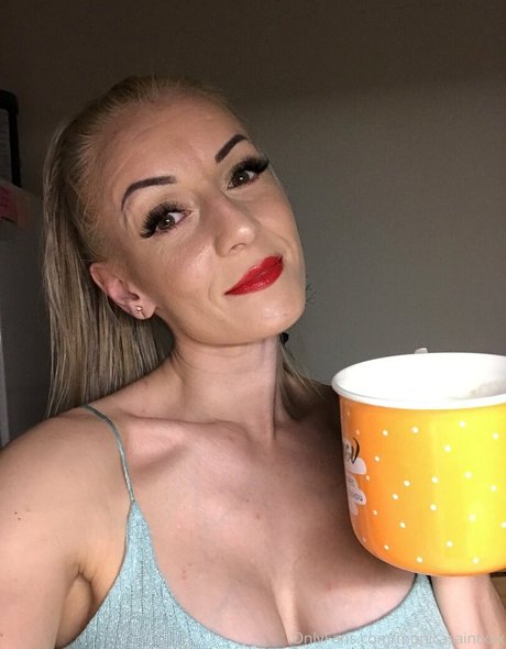 monicasaintxxx xxx nacktheit bilder