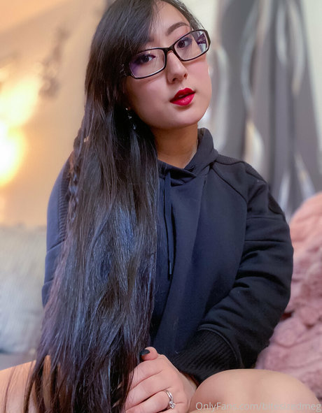 dessous-onlyfans kostenlose akt galerie