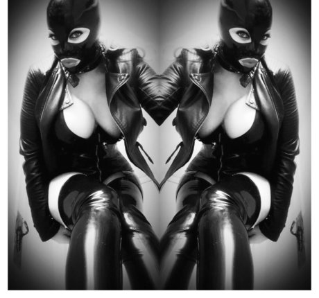 latexkittyxxx nette pornostar fotos