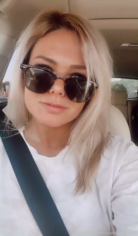 xxxvanessaxxxfree freie nackte foto