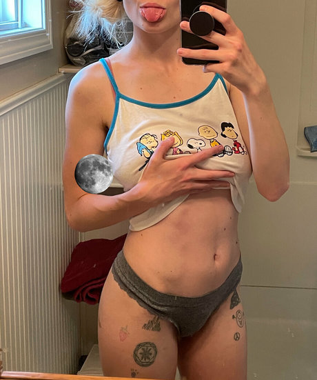 zahnspangen onlyfans kunst sexy archiv