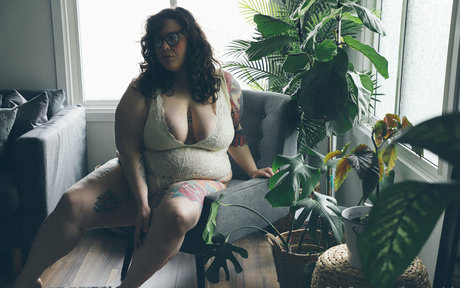 lesbische milf onlyfans porno sexy bild