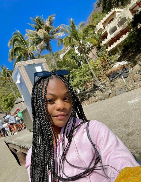 karliebaby k nacktheit kunst galerie