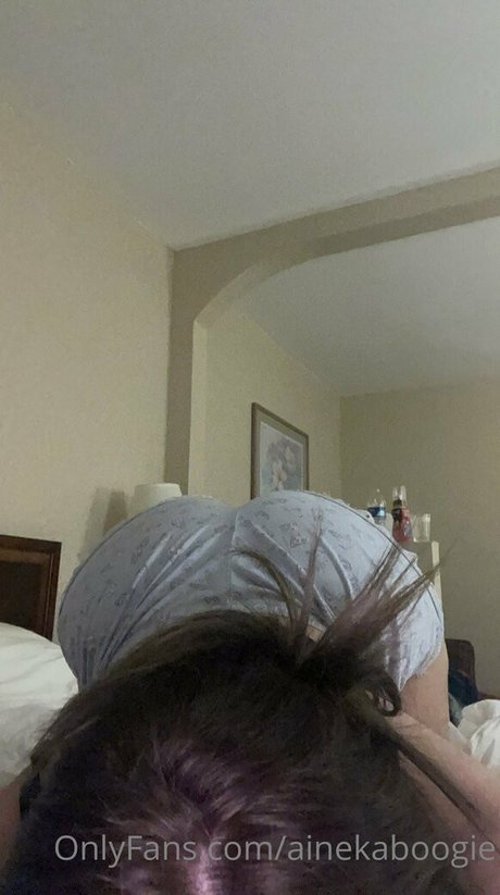 ainekaboogie heiße pornostar bilder