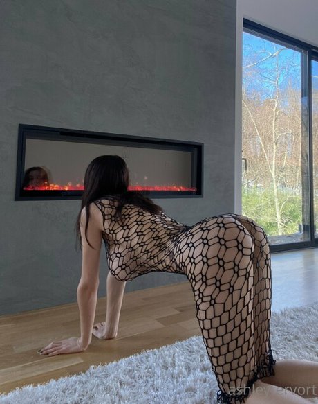 Ashley Tervort schöne schöne galerien