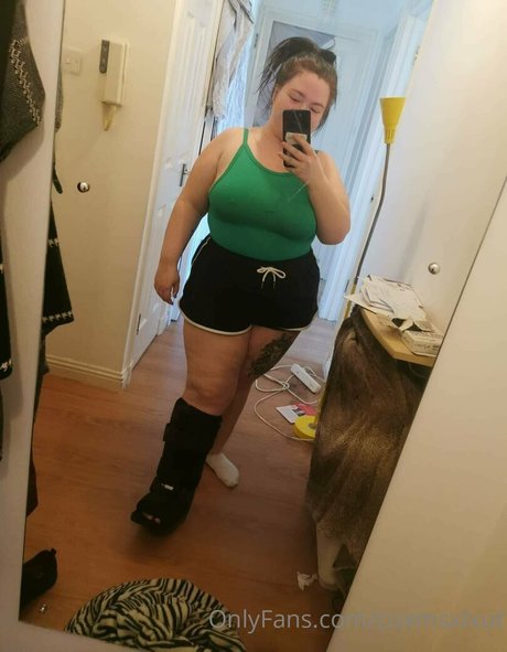 cuxmsxlxut nackt kostenlose galerien