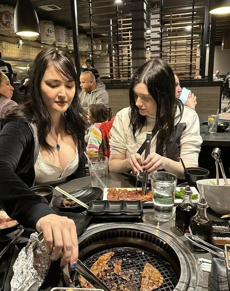 Yakirisu kunst erwachsene archiv