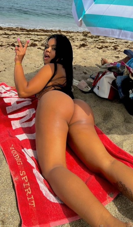 Rihanna Miller model sexy foto