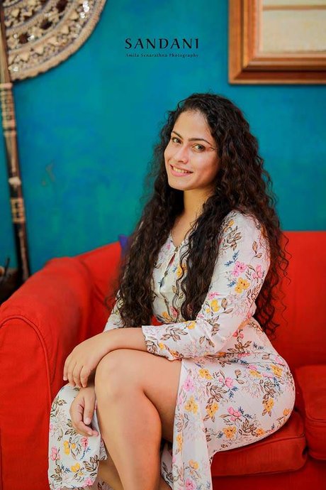 Sandani Fernando nackt pornostar bilder