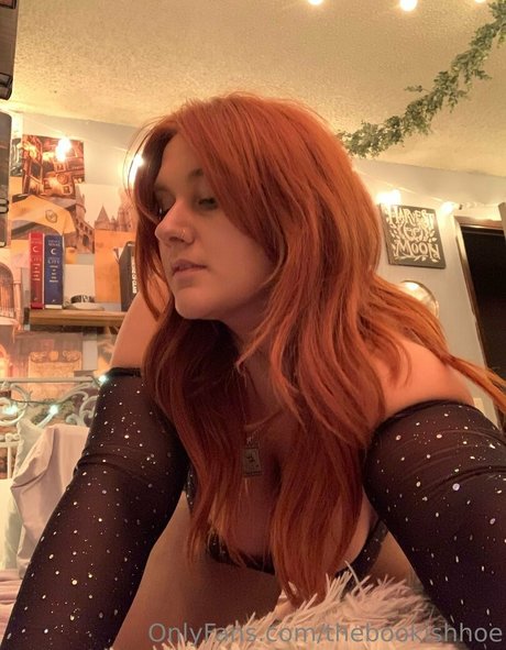 thebookishhoe model nacktheit bilder