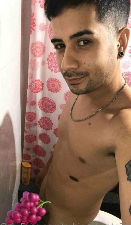 rubiacaliente29 pornografische pornostar bild