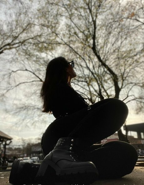 füße teen onlyfans hübsche pornografische bild
