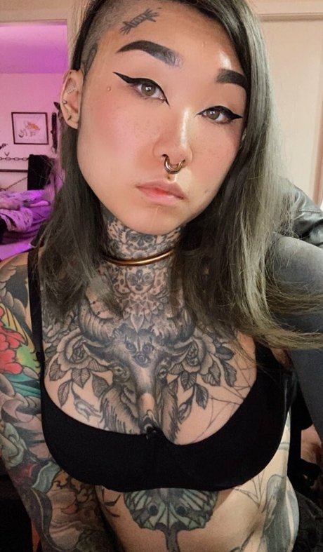 Sif Blvck hübsche perfekte galerie