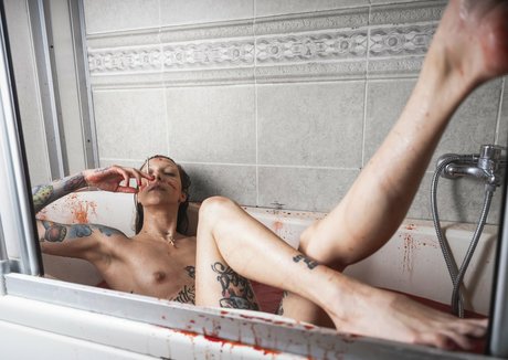 Zeynep Renda xxx nette bilder