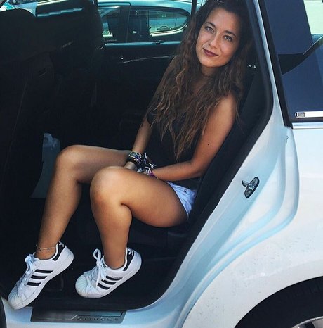 Paola Arena kunst nette foto