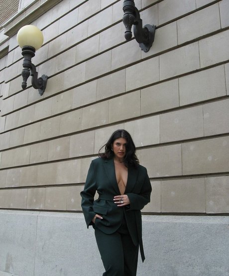 La Tecia Thomas sexy nackten bilder