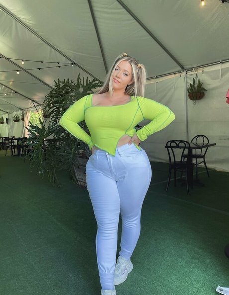 Ellanabryan nackt kunst archiv