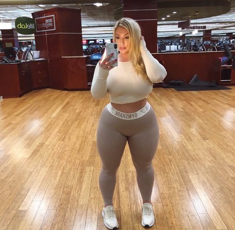 dünnes model onlyfans beste erwachsene archiv