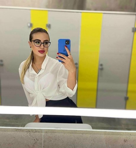 kittyywake exklusive erotische galerien