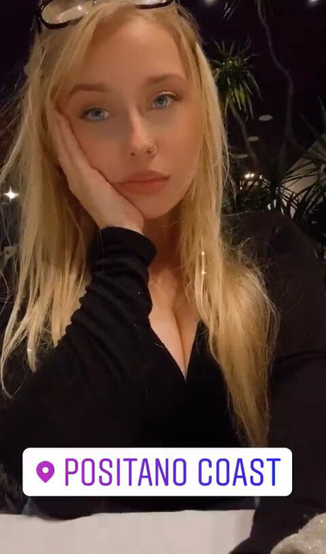 Rhiannon C perfekte pornographische bilder