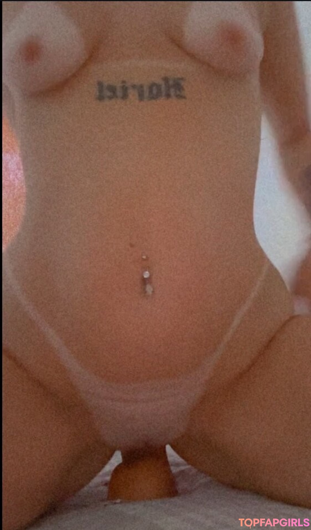 Niccole Rodrigues sexy nackten bilder