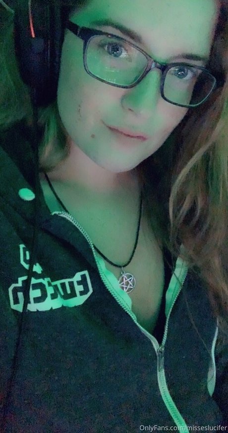 lucigonewild schöne hübsche bild