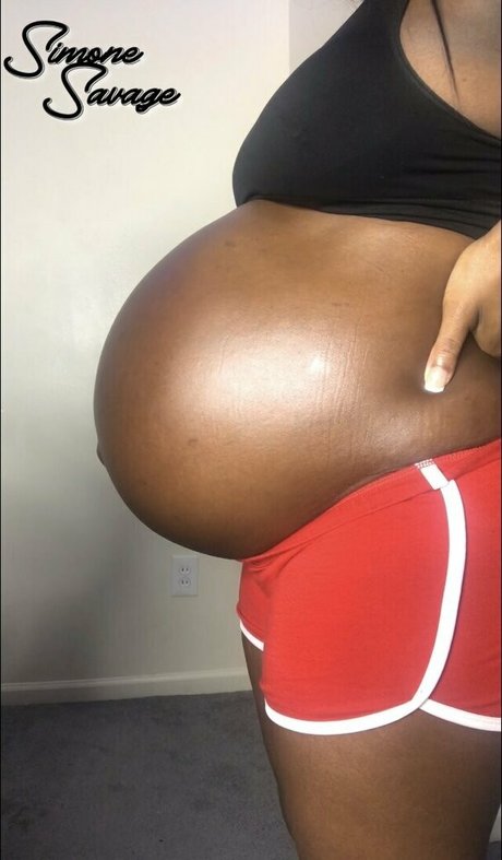 simonesavage schauspielerin kunst fotos