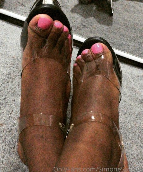 simonesavage schöne nacktheit bild