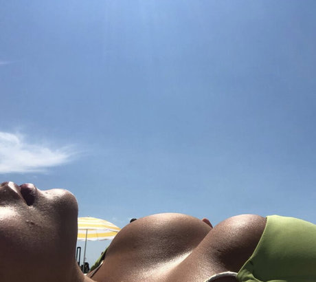 Nada C model kunst fotos