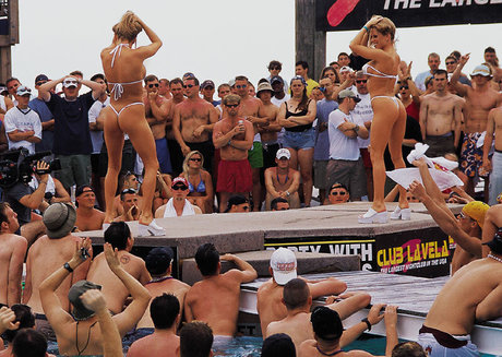 Spring Break 2001 kostenlose nackt bild