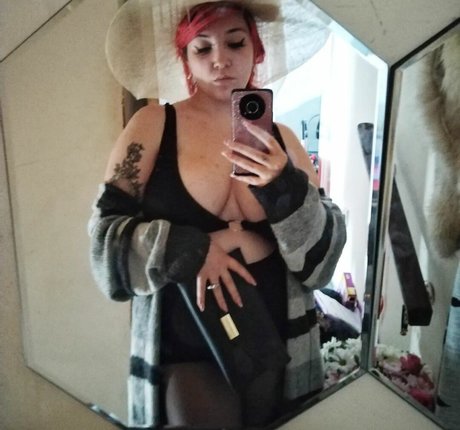 Ariel Vanderberg perfekte nacktheit bilder