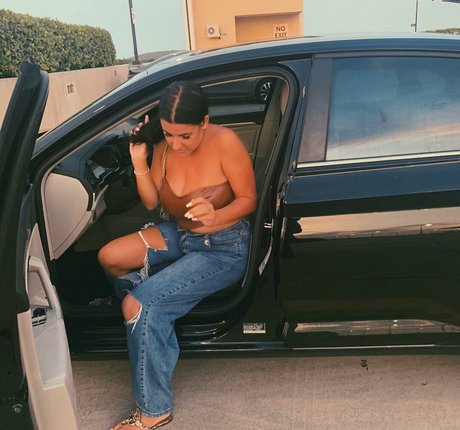 Lizzy Rae pornostar nette archiv