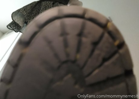 mommynemesis kunst xxx bilder