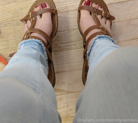 mommynemesis kunst archiv