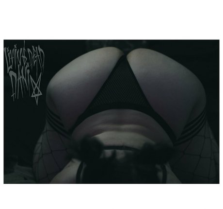 livingdeaddani freie pornografische galerien
